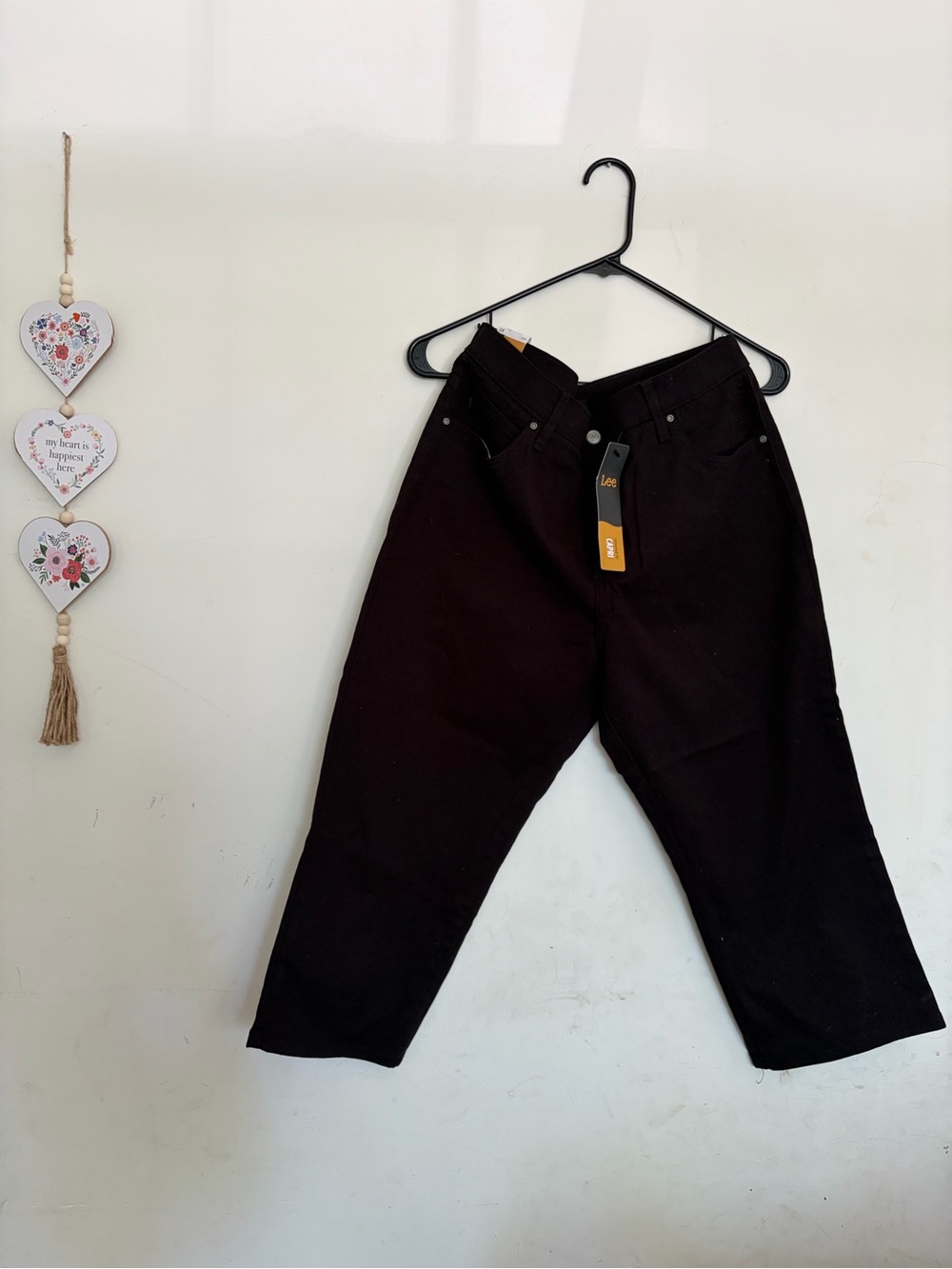 NWT Lee Relaxed Fit Capri Pants Women’s Size 12 Black Denim Cotton Spandex Blend